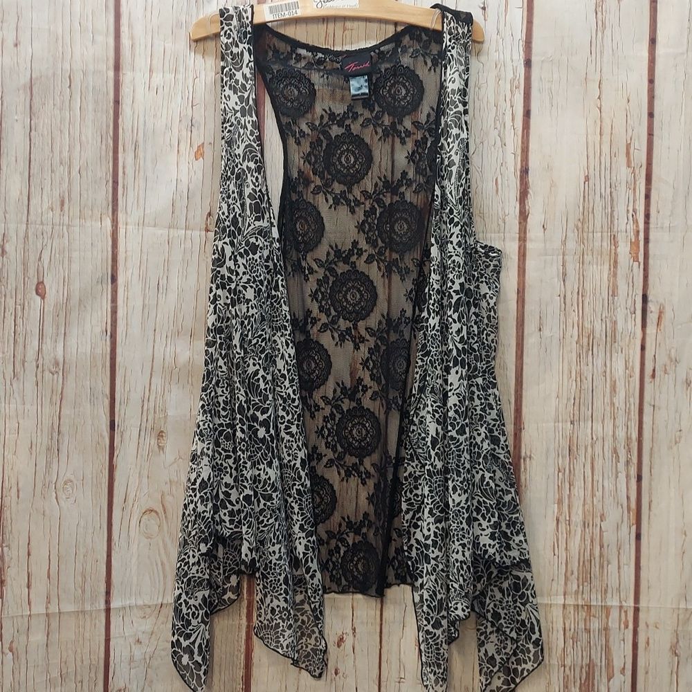Torrid Waterfall Front Lace Back Sleeveless Vest Top Cover - Picture 6 of 16